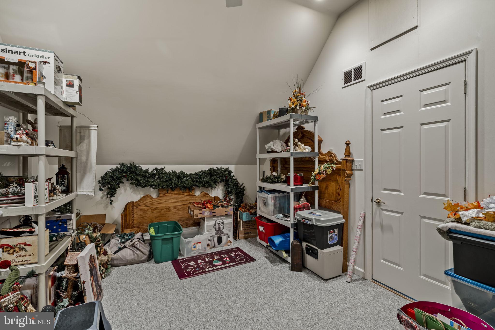 BRECKNOCK TOWNSHIP - Residential