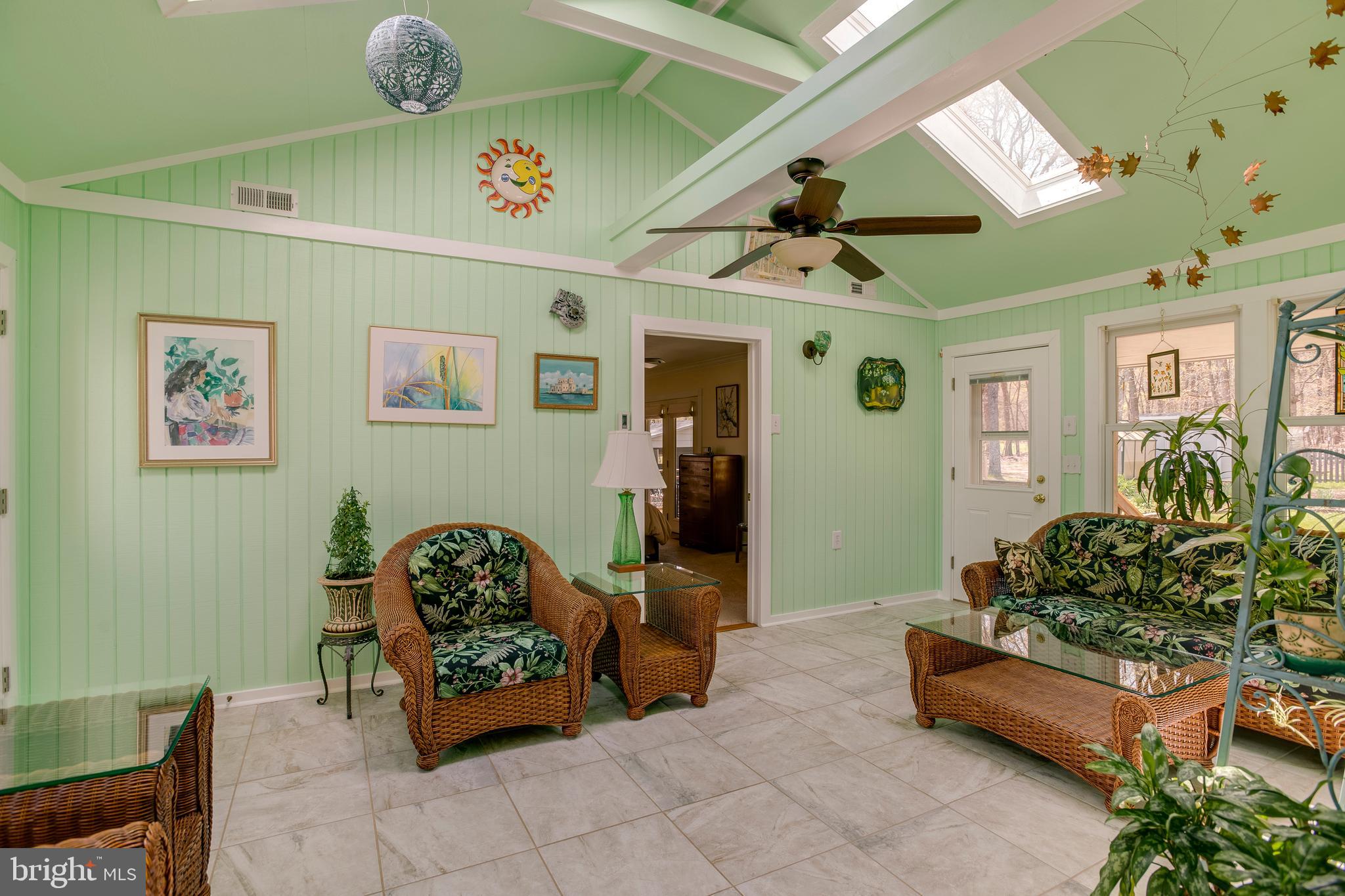 SHEPPERDS GROVE - Residential