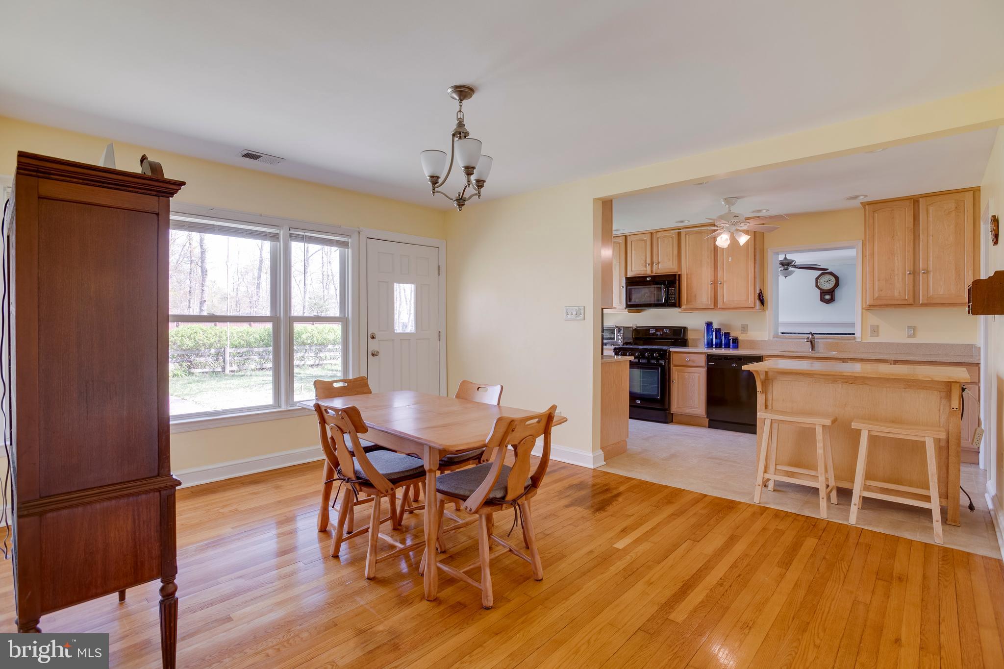 SHEPPERDS GROVE - Residential