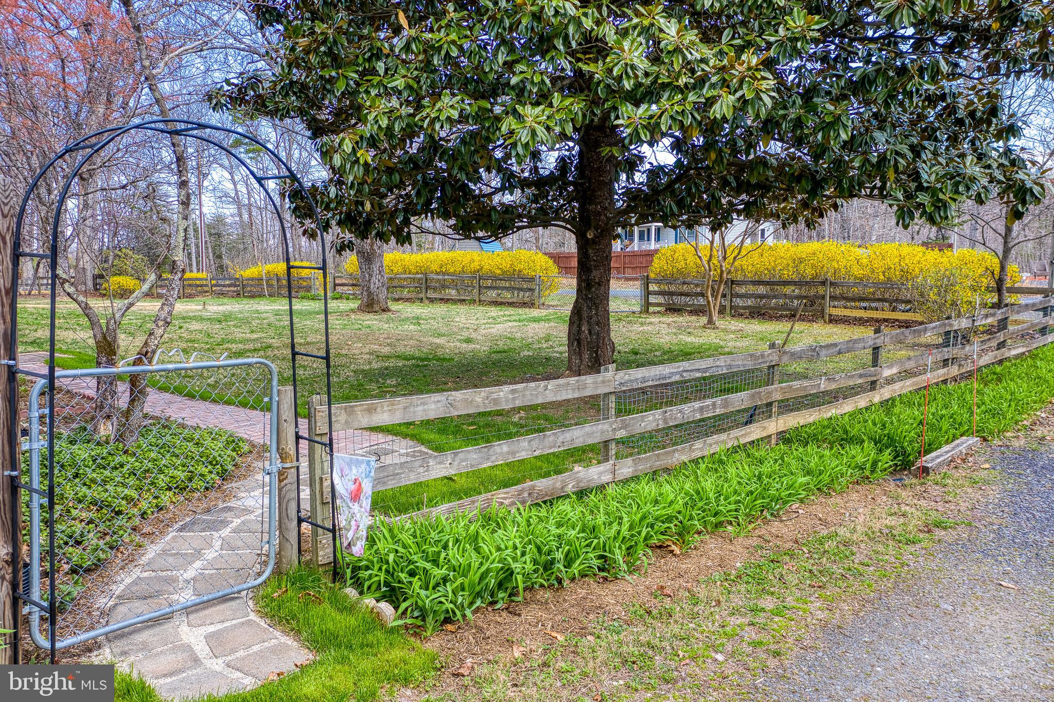 SHEPPERDS GROVE - Residential