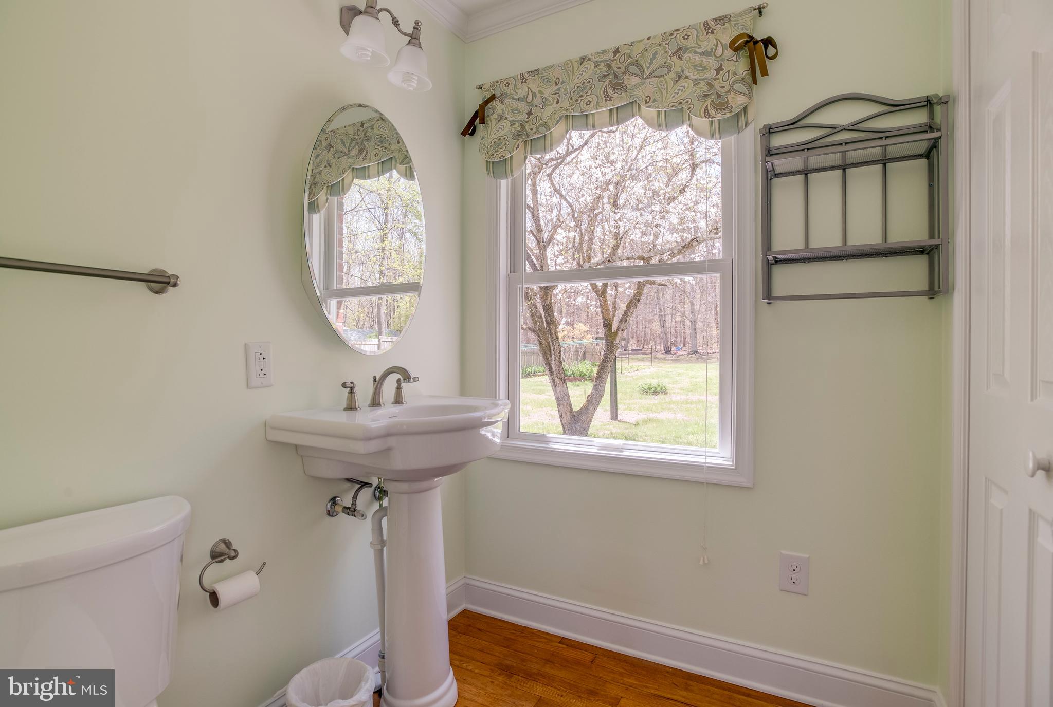 SHEPPERDS GROVE - Residential