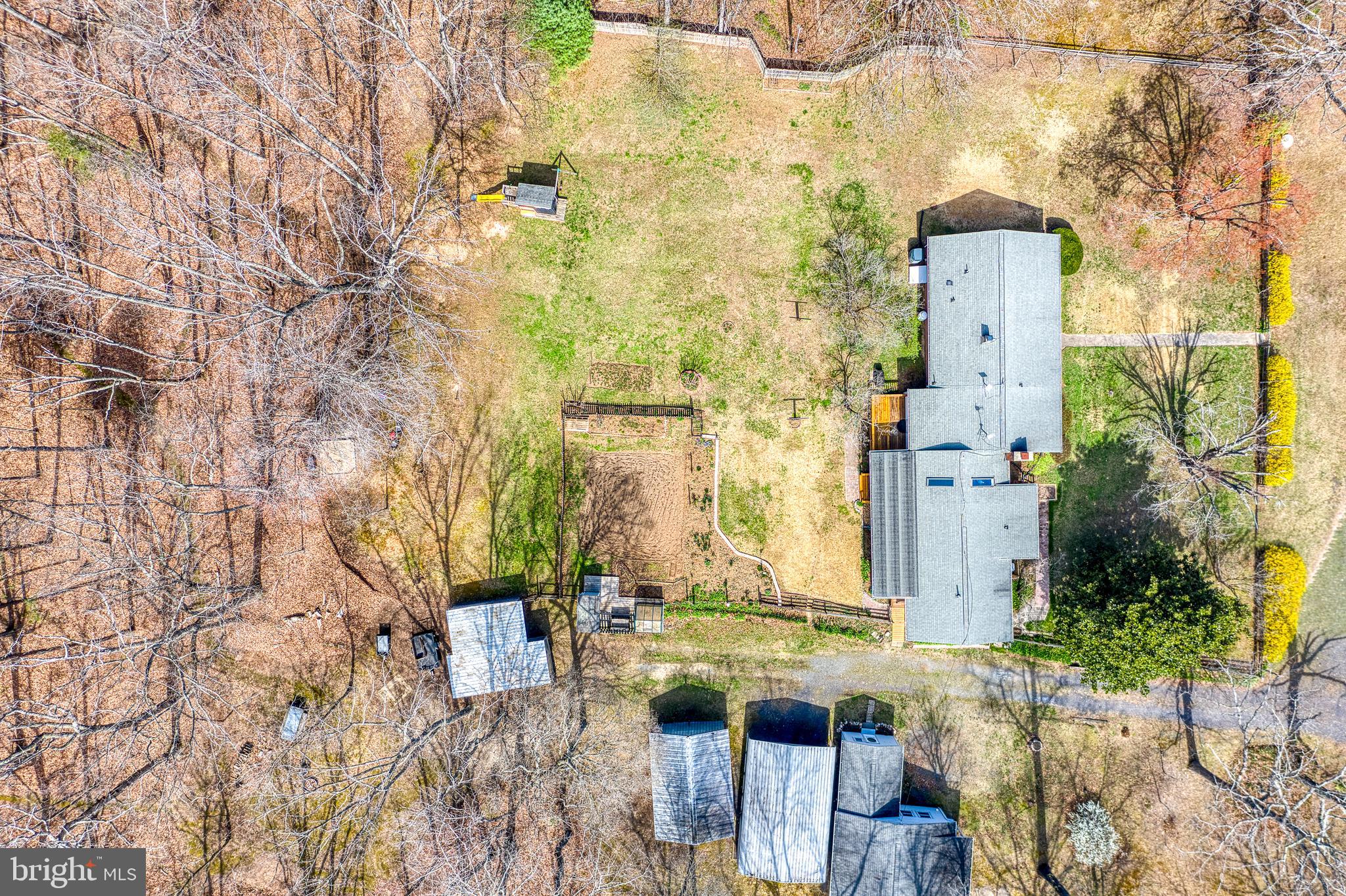 SHEPPERDS GROVE - Residential