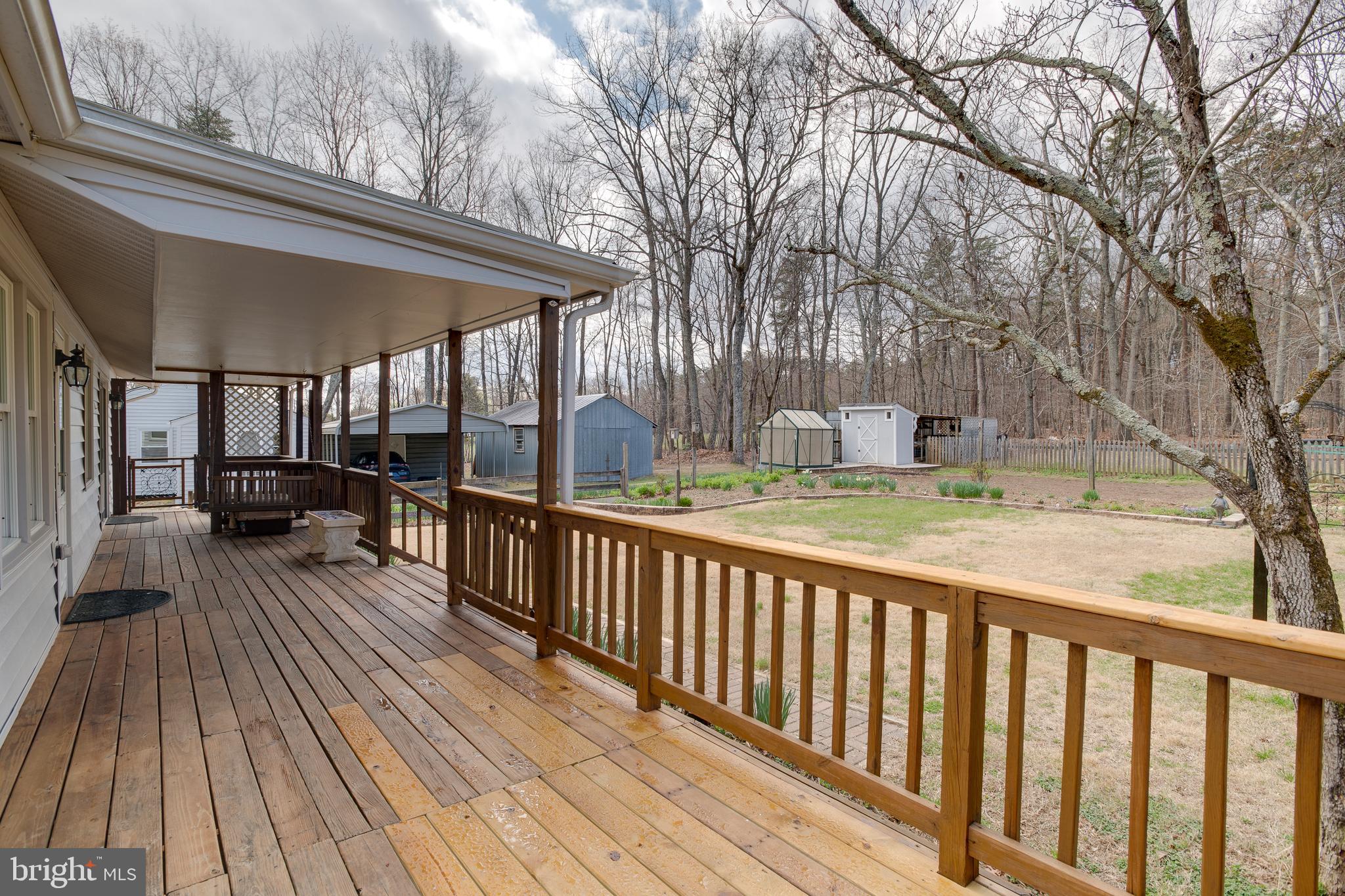 SHEPPERDS GROVE - Residential