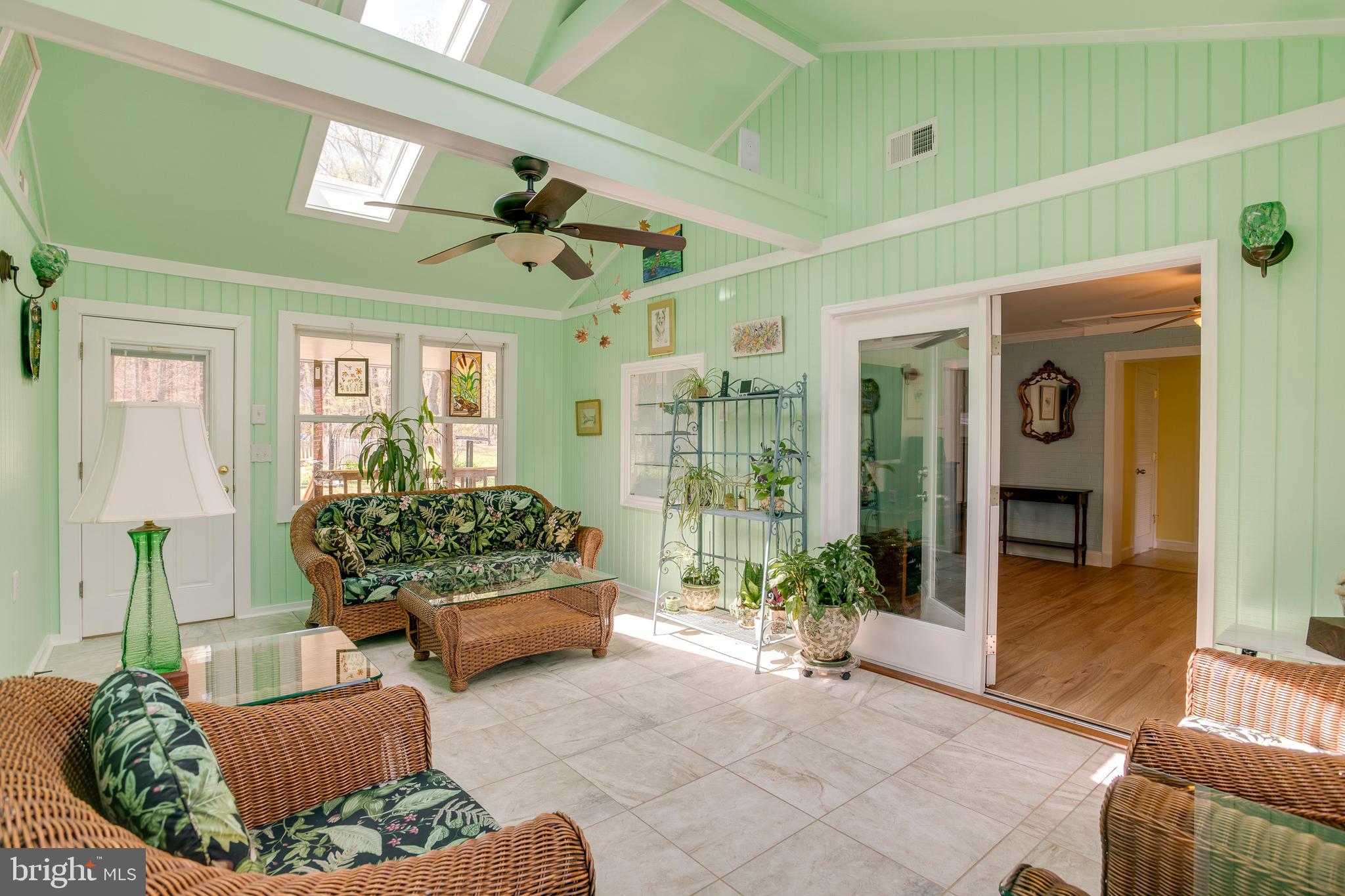 SHEPPERDS GROVE - Residential