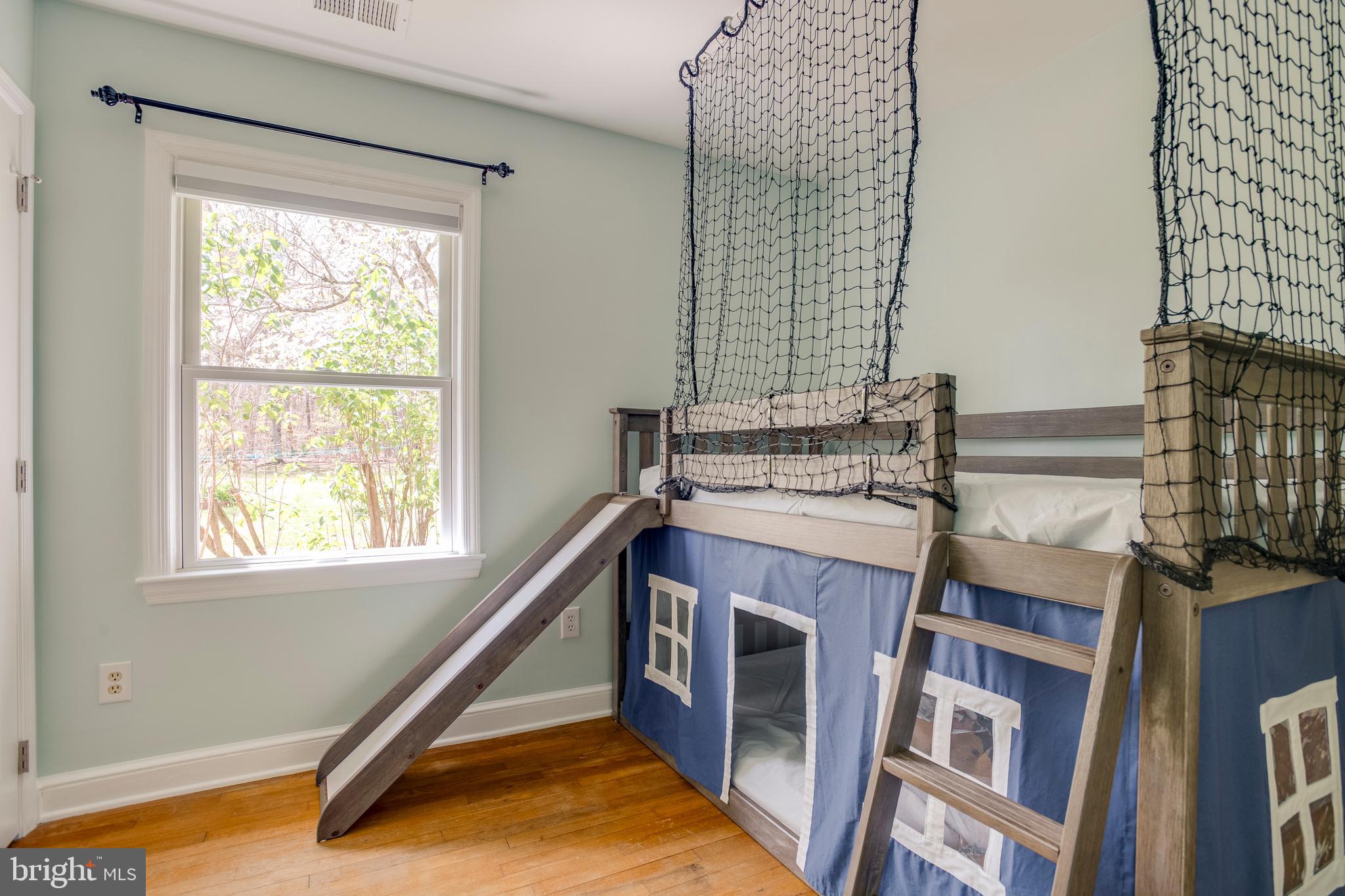 SHEPPERDS GROVE - Residential