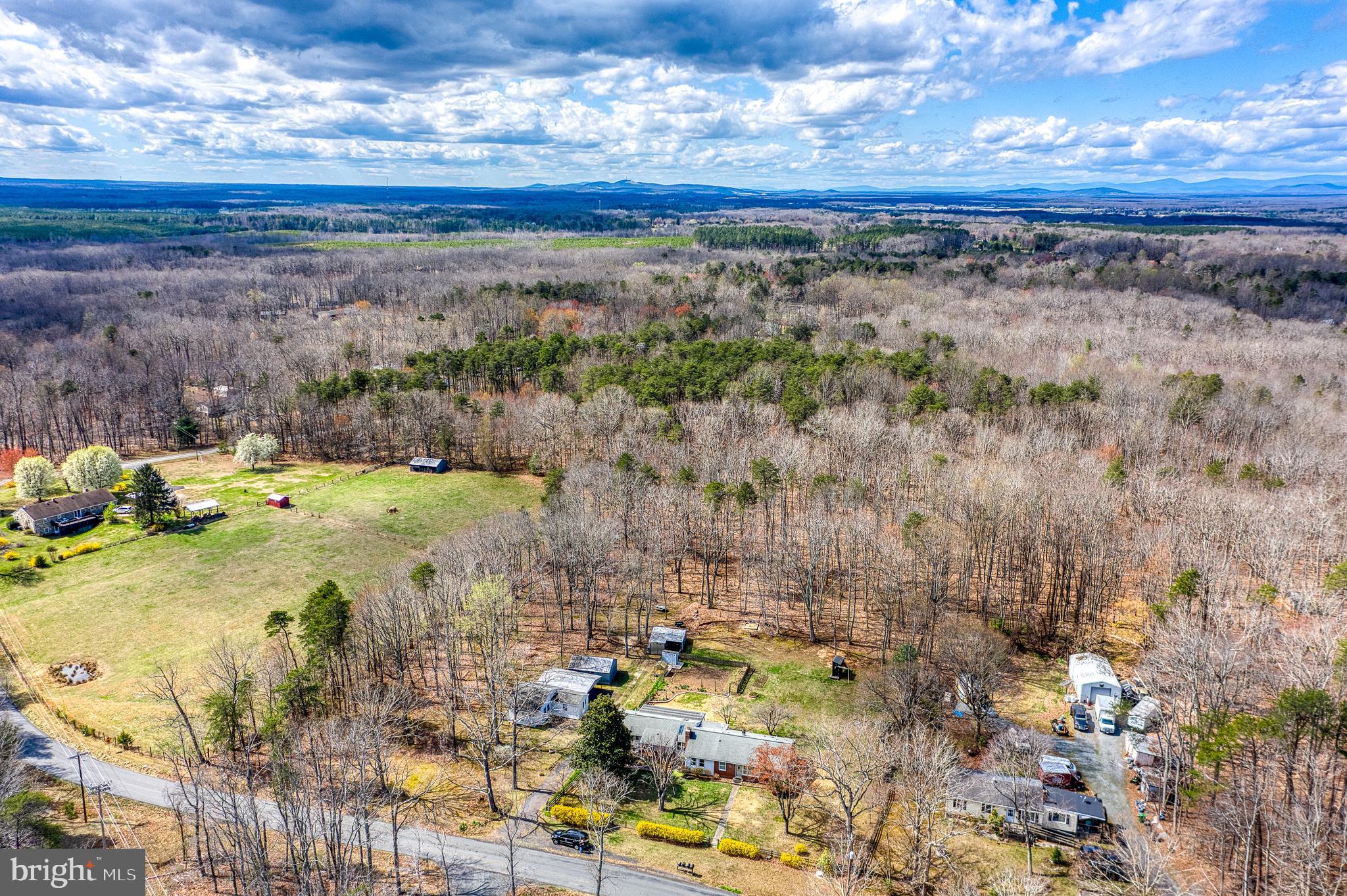 SHEPPERDS GROVE - Residential