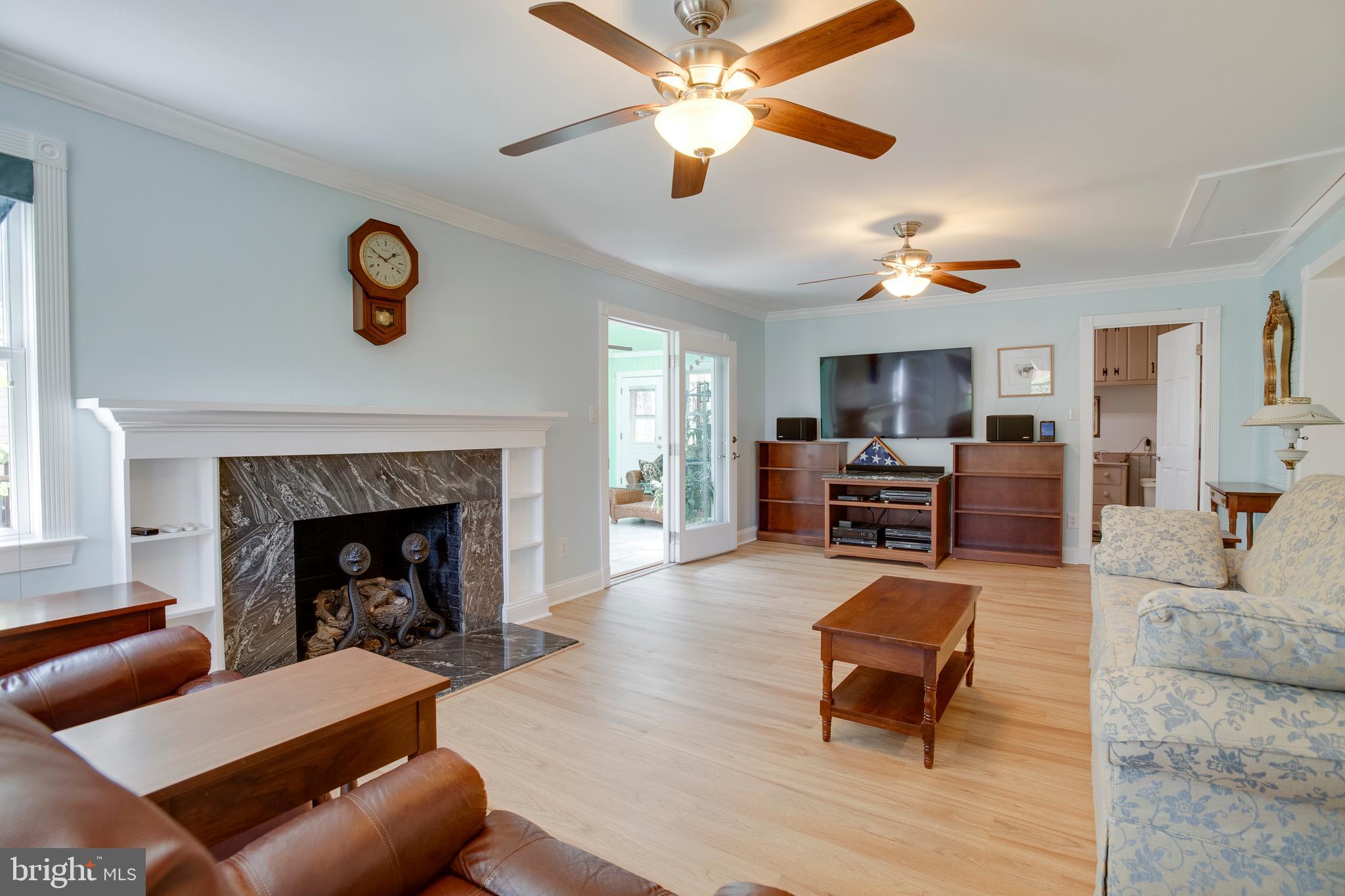 SHEPPERDS GROVE - Residential