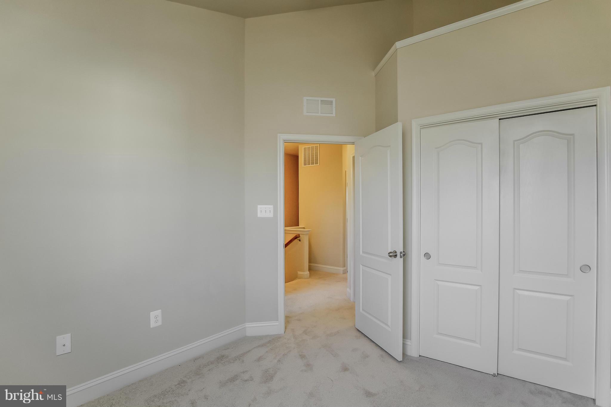 VILLAGE GREENS - Residential