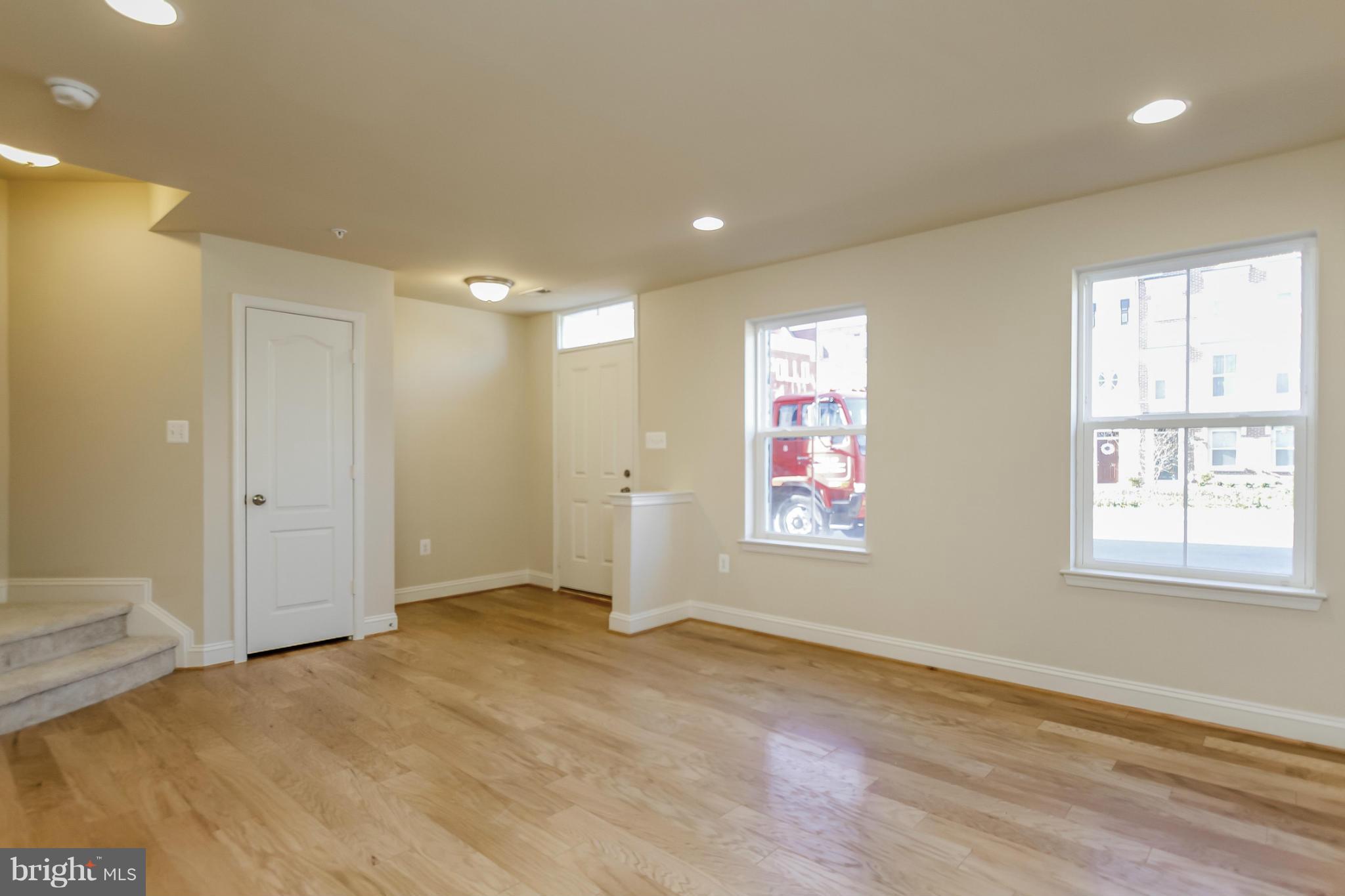 VILLAGE GREENS - Residential