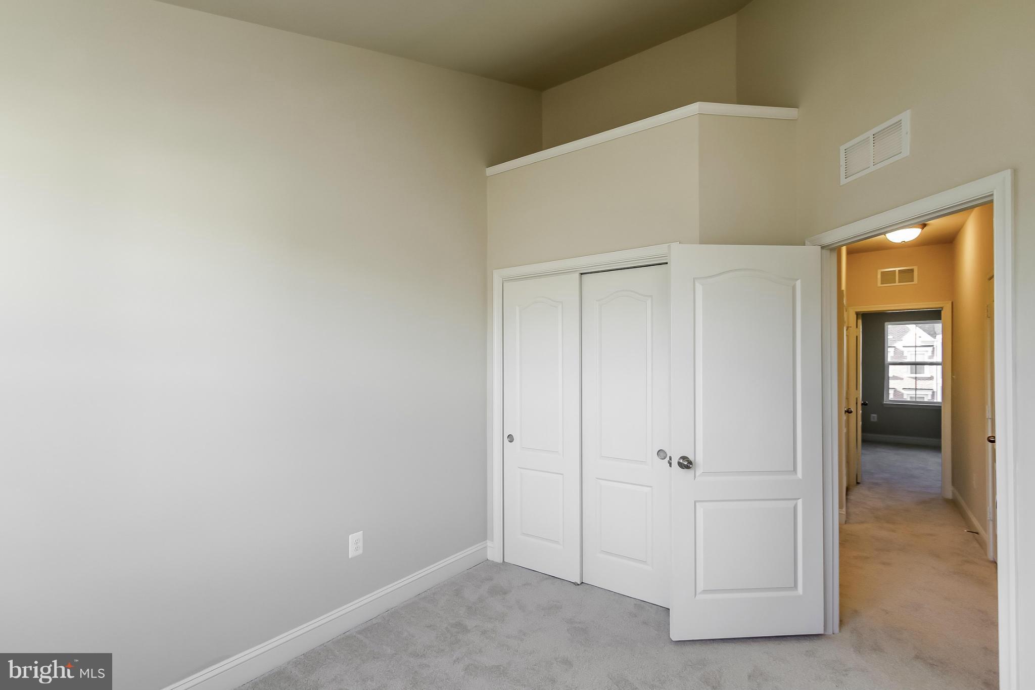 VILLAGE GREENS - Residential