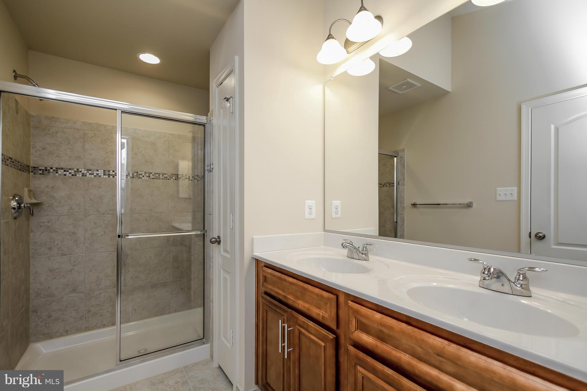 VILLAGE GREENS - Residential