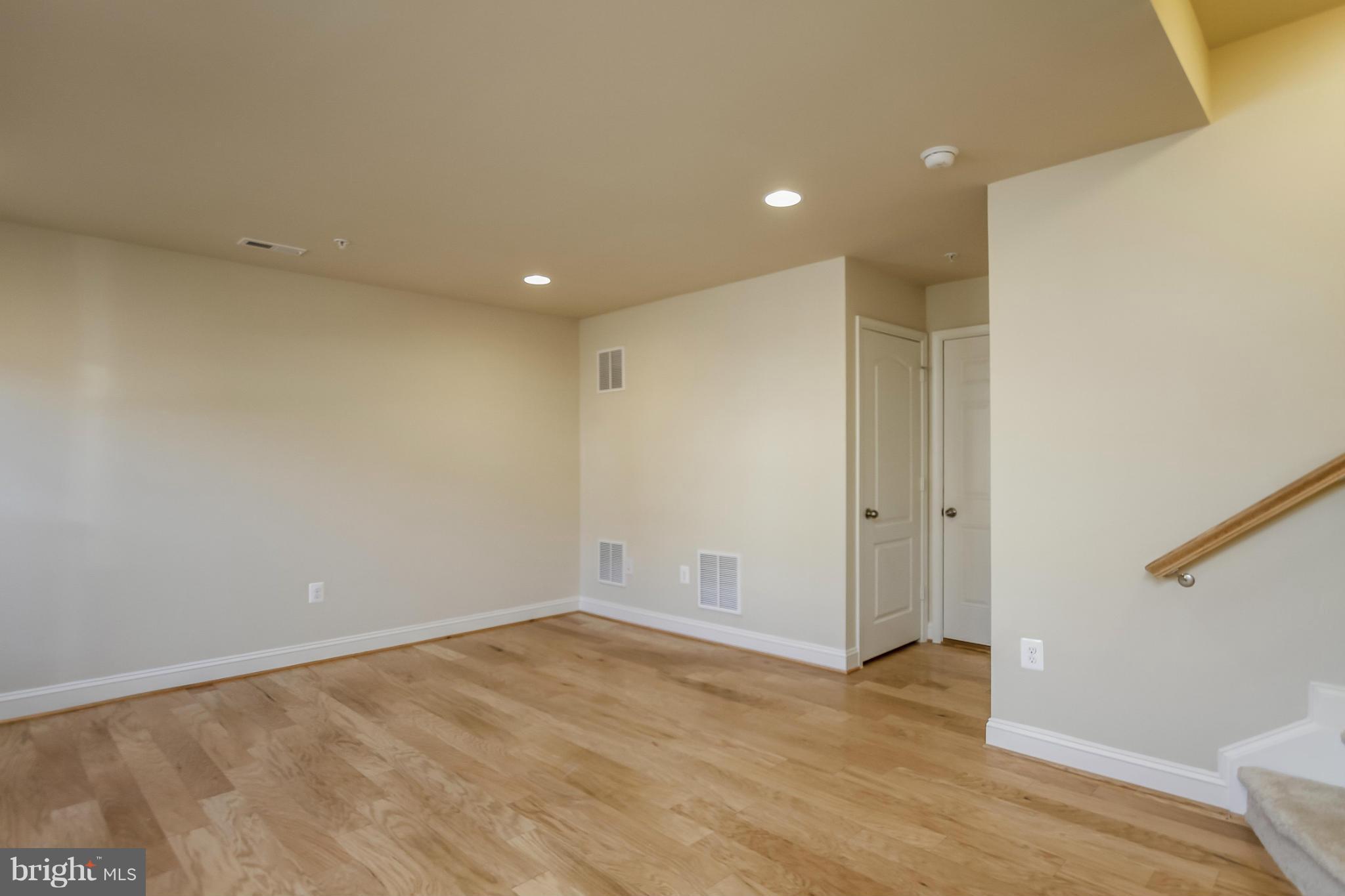 VILLAGE GREENS - Residential