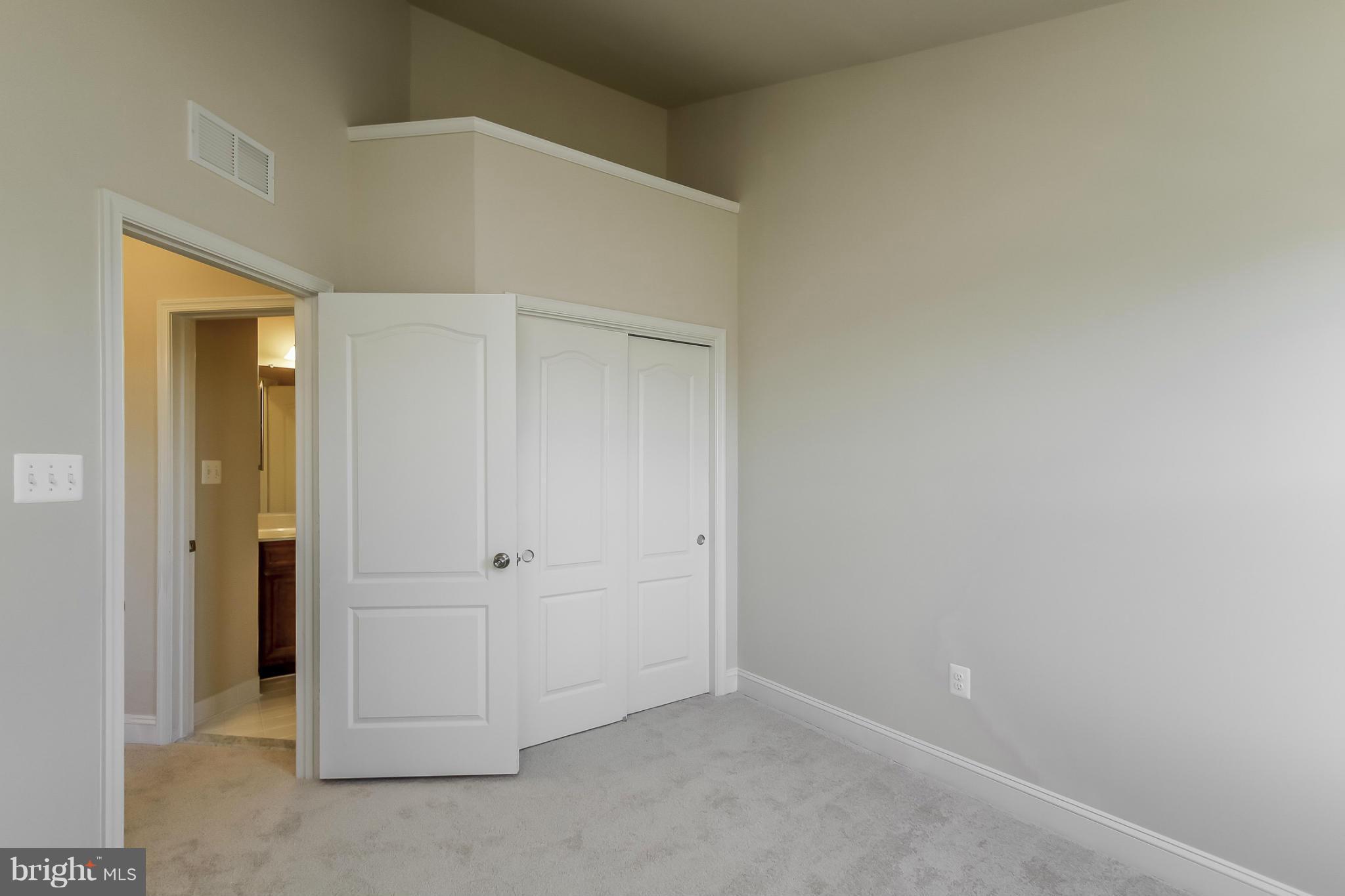 VILLAGE GREENS - Residential