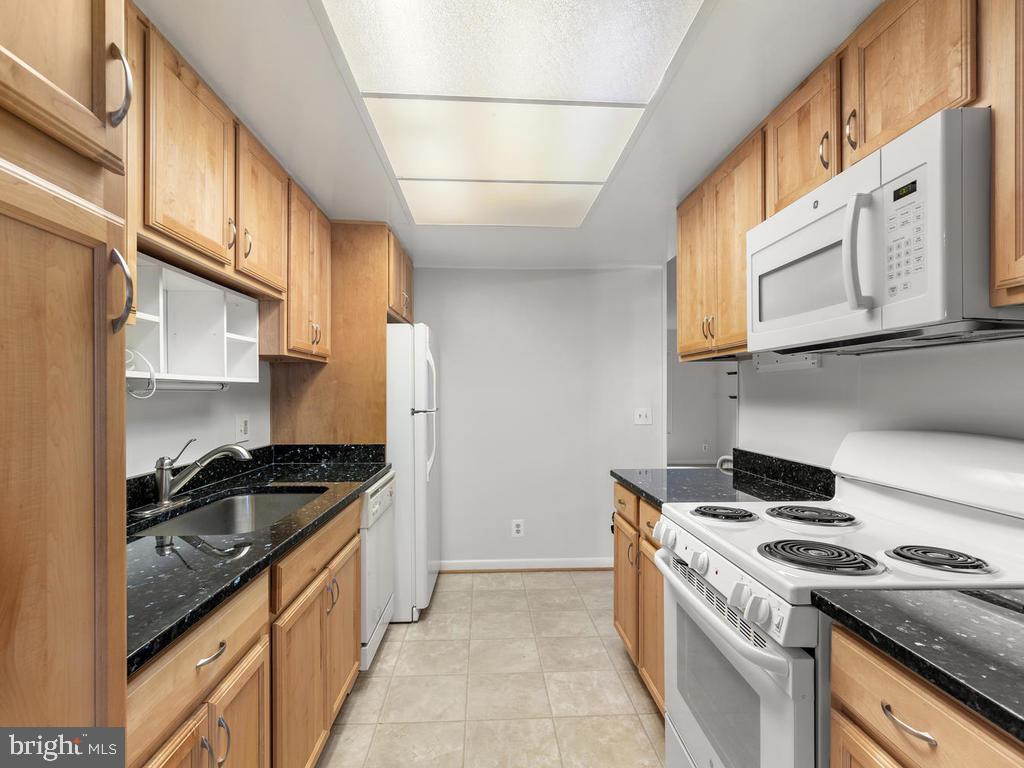 ROSSMOOR MUTUAL #10 - Residential