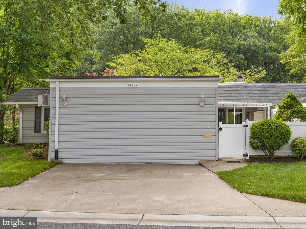 ROSSMOOR MUTUAL #10 - Residential