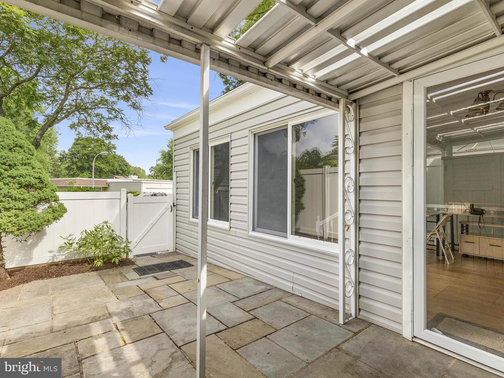 ROSSMOOR MUTUAL #10 - Residential