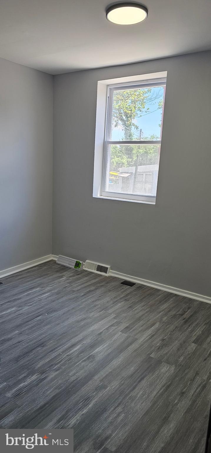 HARLEM PARK - Residential Lease