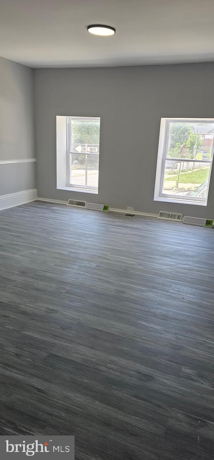 HARLEM PARK - Residential Lease