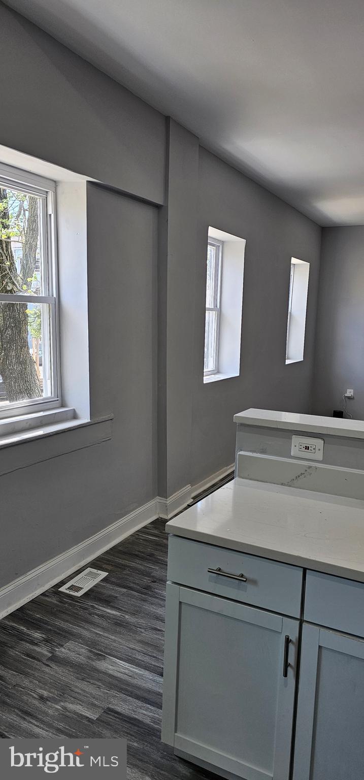 HARLEM PARK - Residential Lease