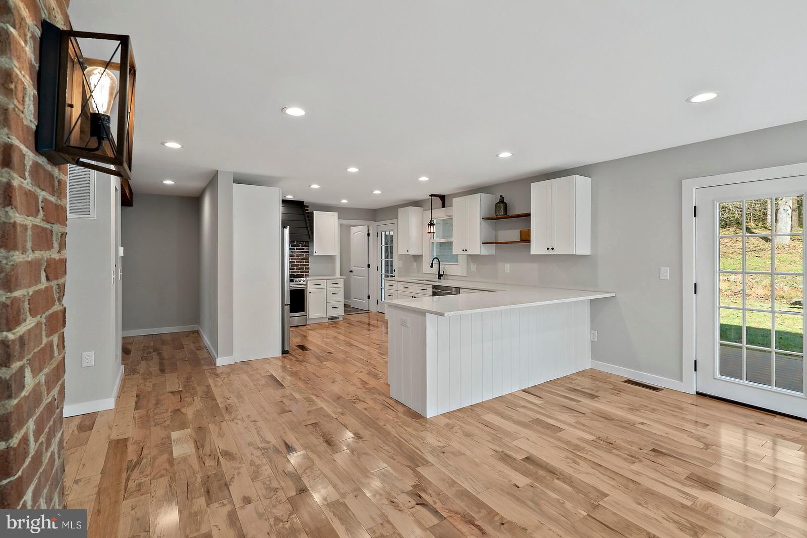 HIGHLAND ESTATES - Residential