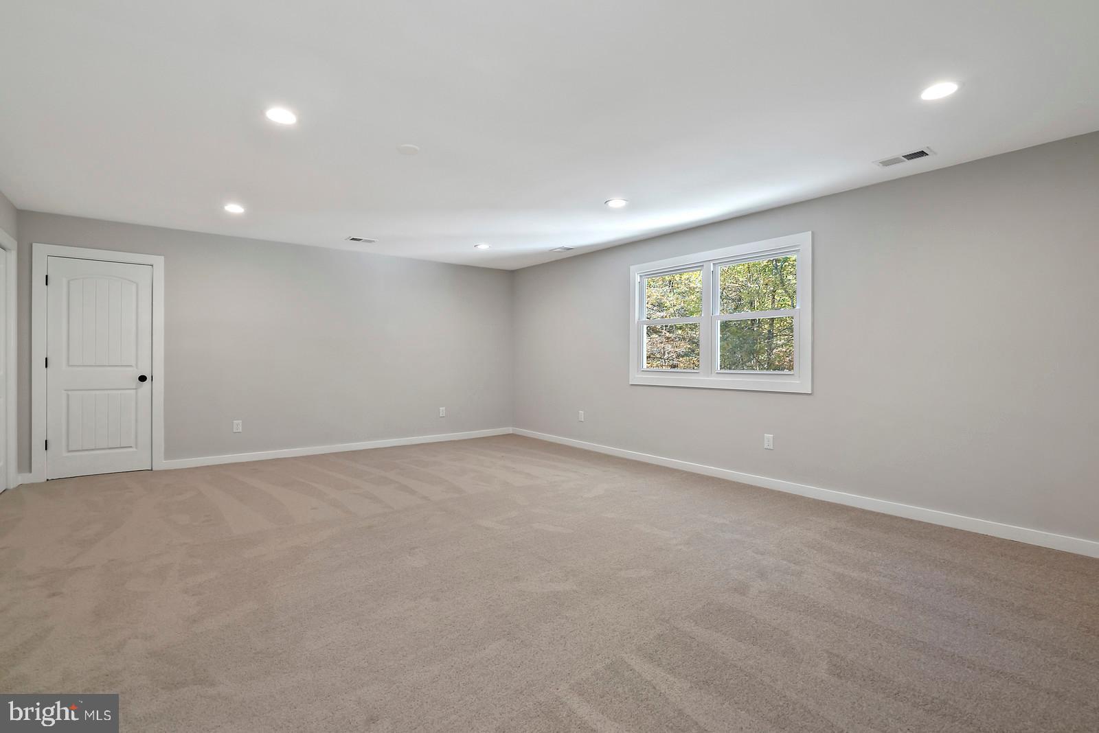 HIGHLAND ESTATES - Residential