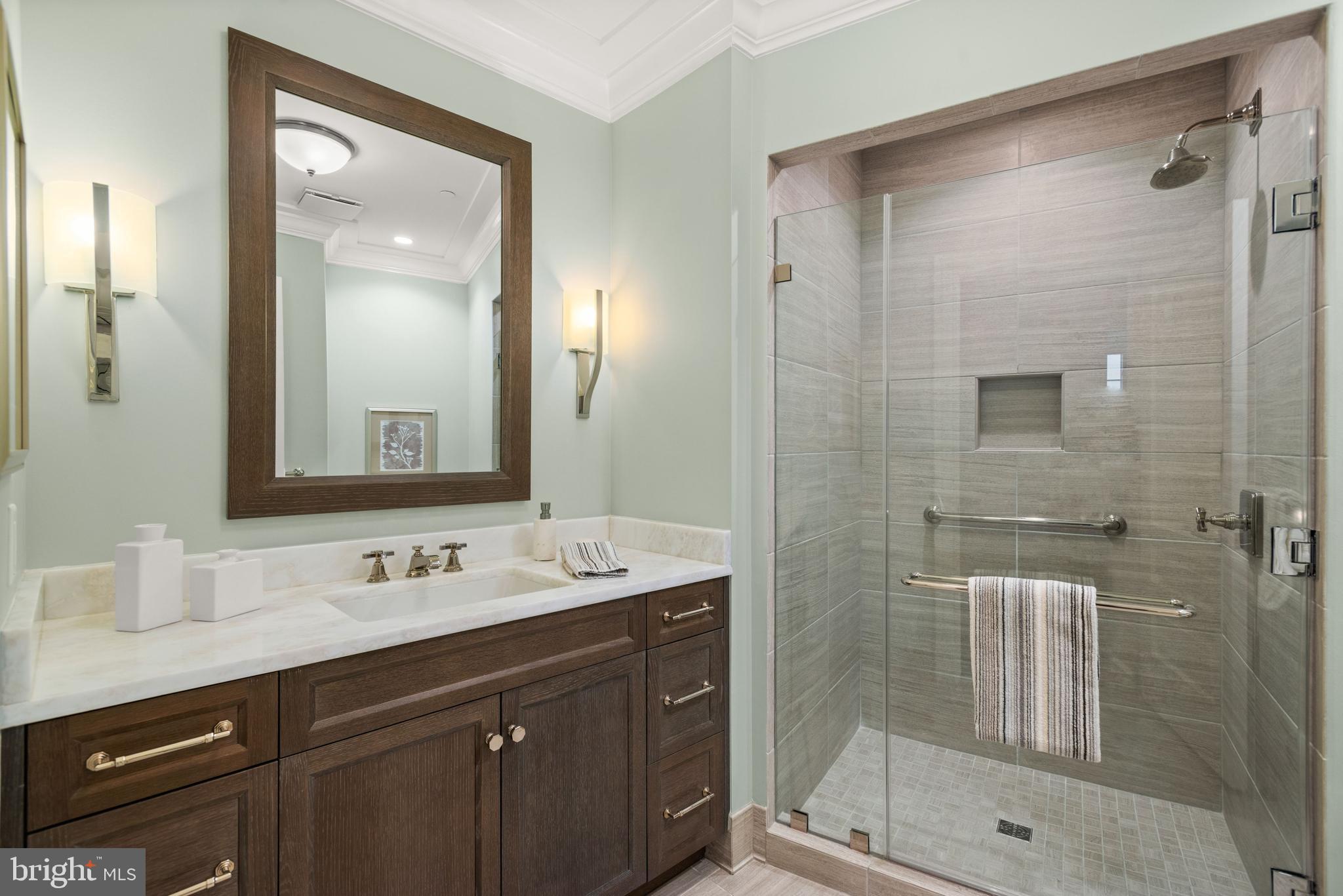 THE SIGNET - Residential