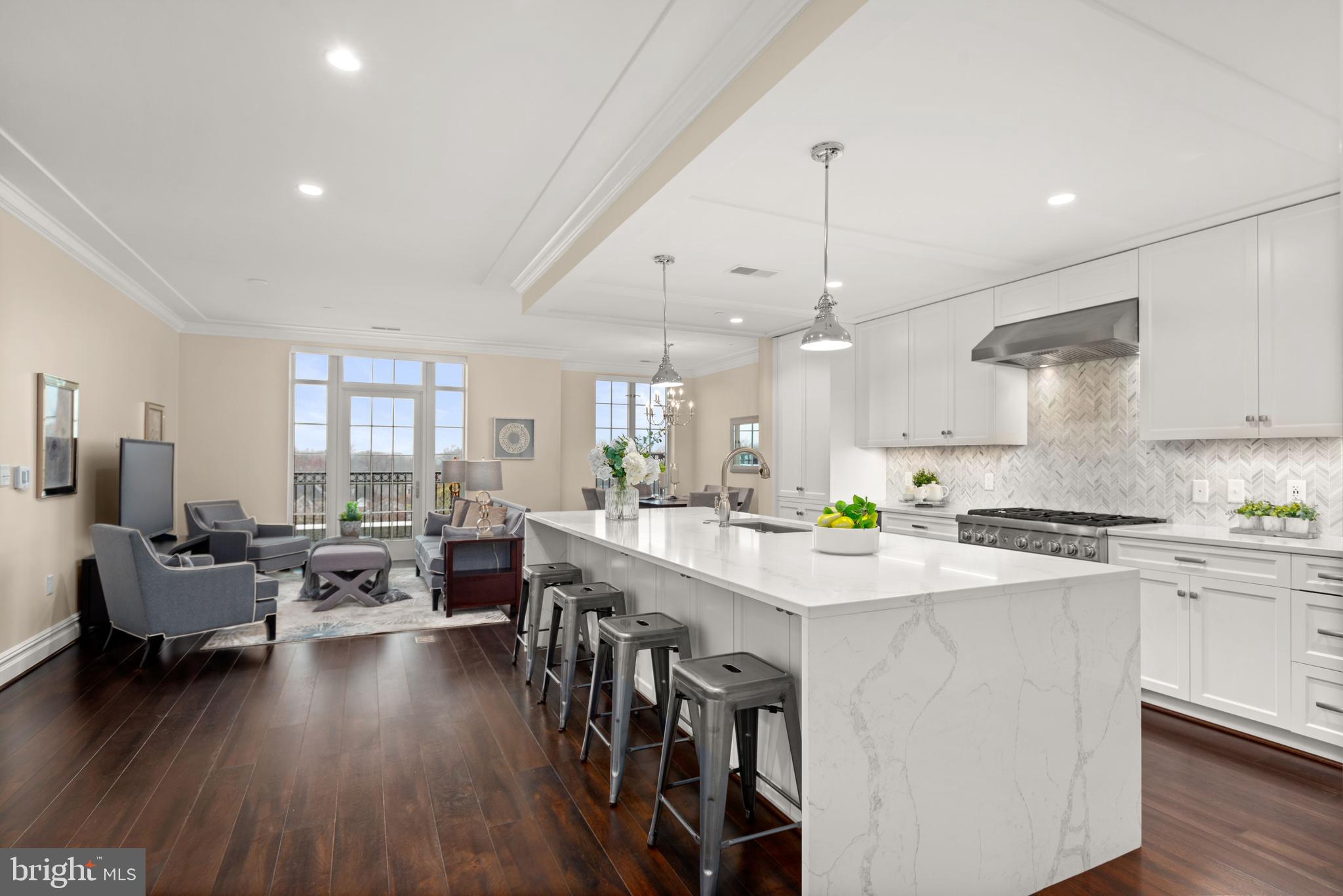 THE SIGNET - Residential