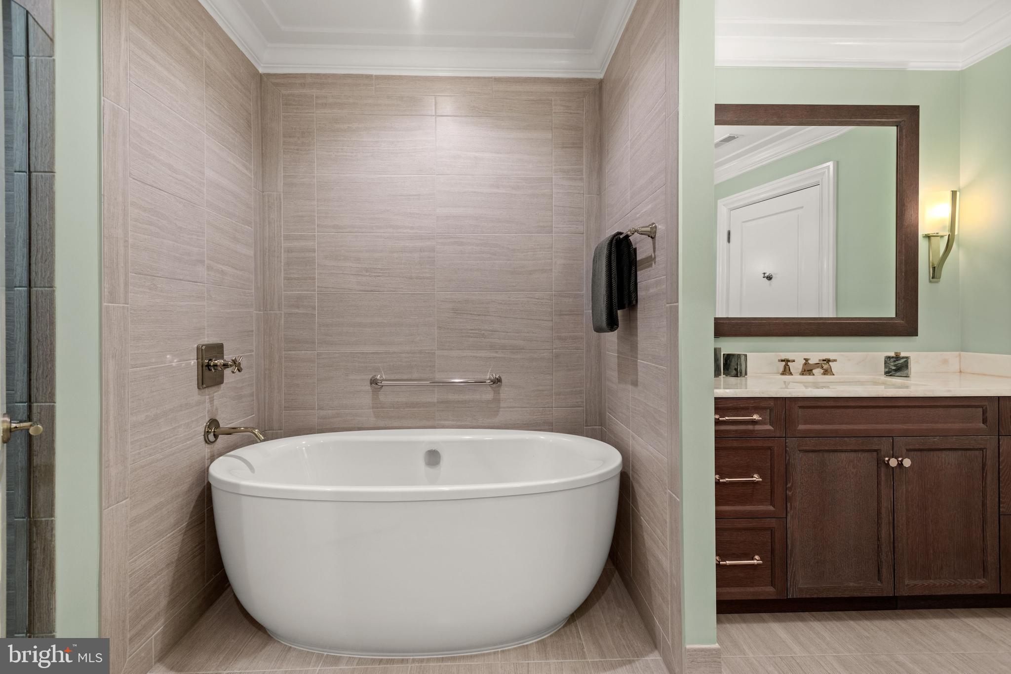 THE SIGNET - Residential