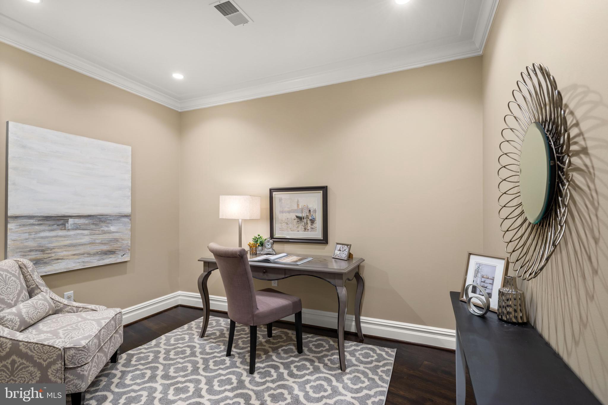 THE SIGNET - Residential