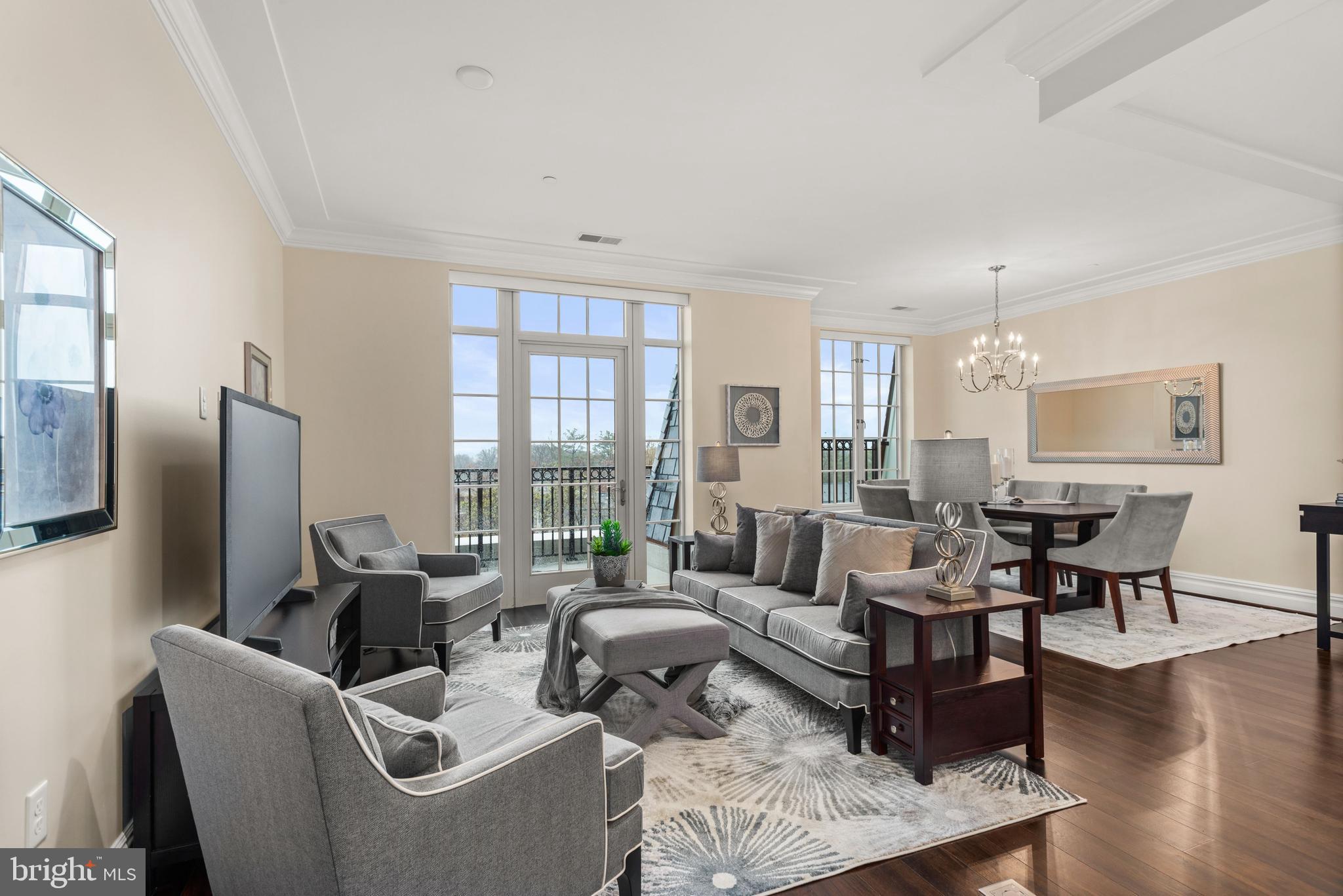 THE SIGNET - Residential