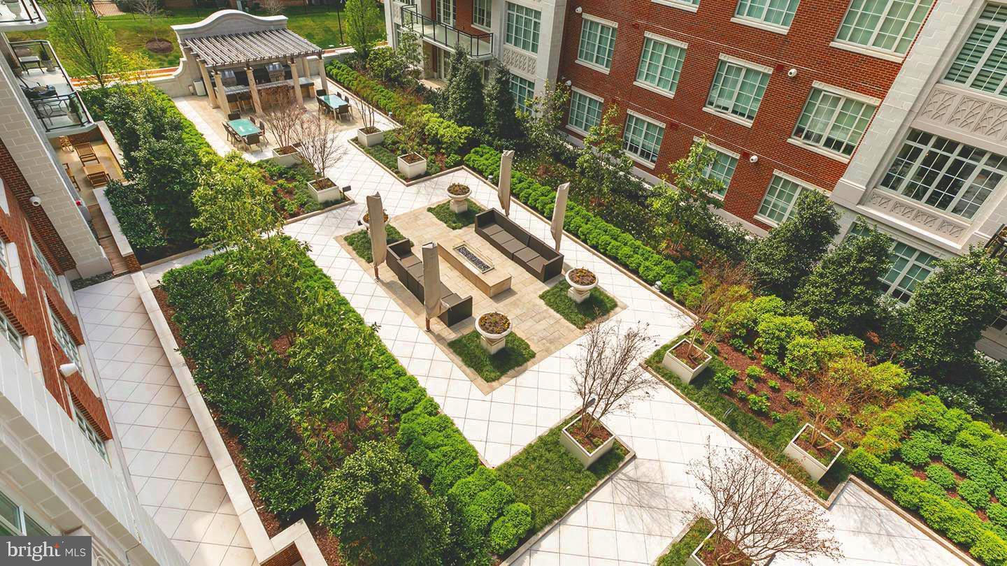 THE SIGNET - Residential