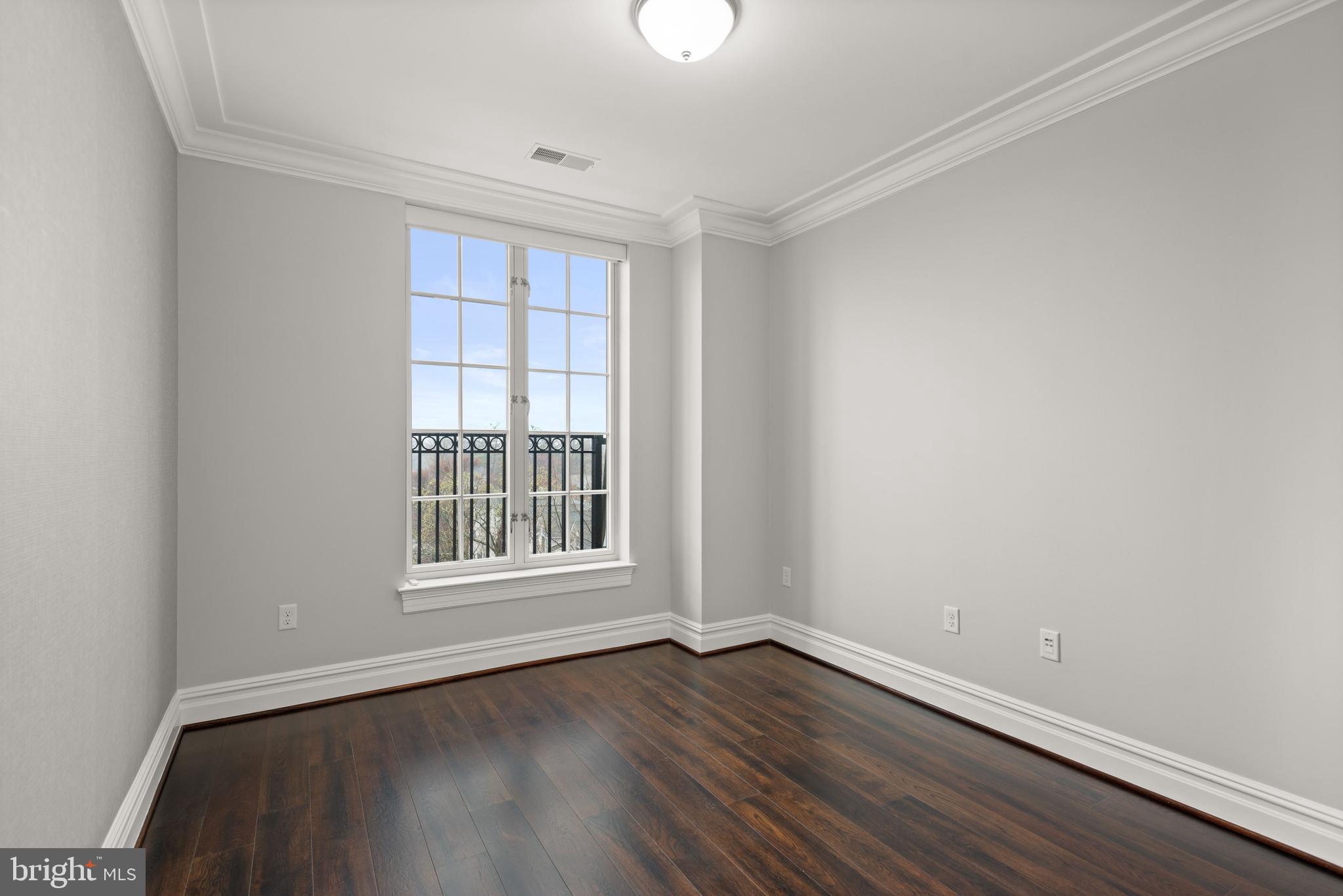 THE SIGNET - Residential