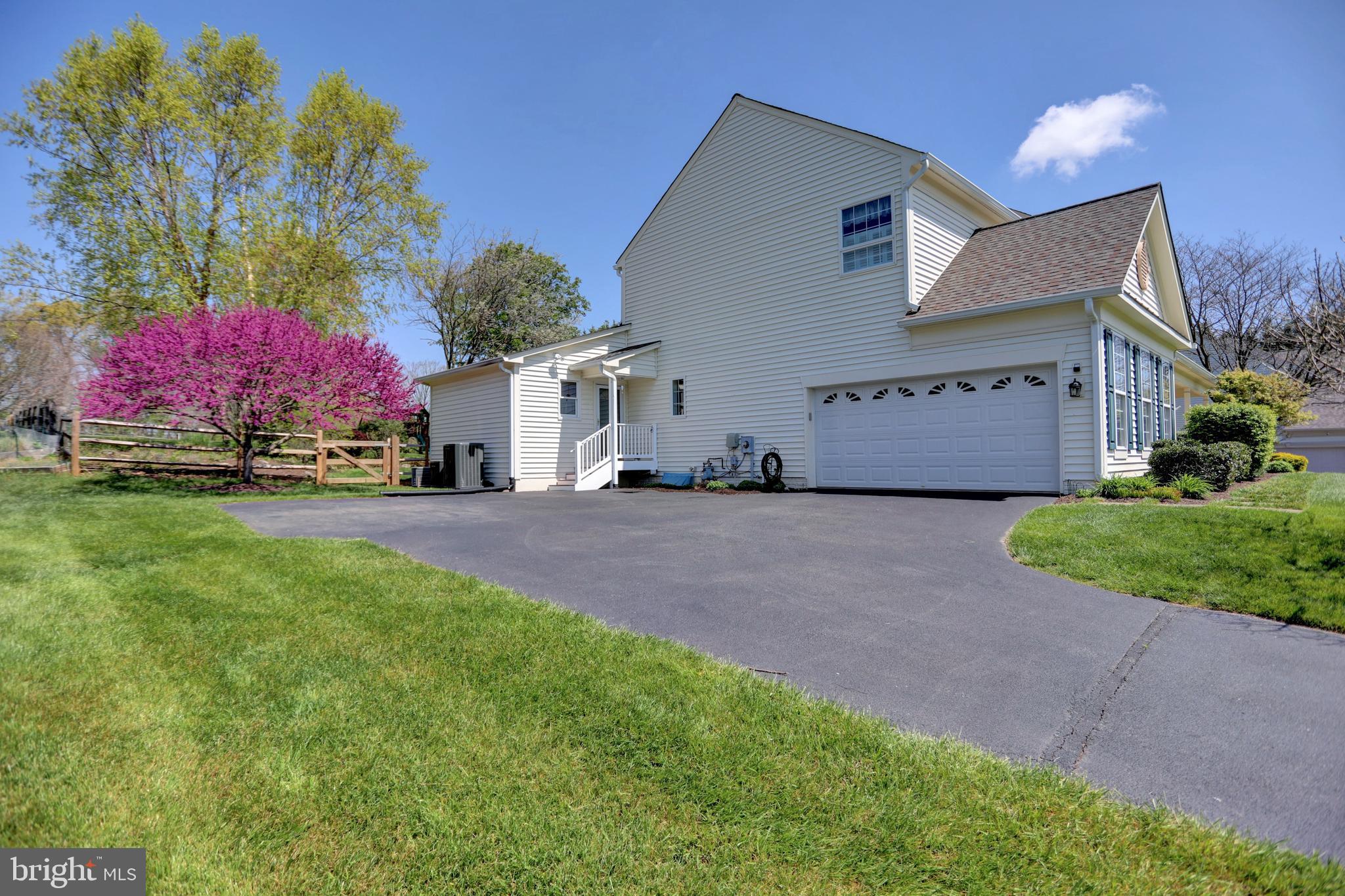 CATTAIL WOODS - Residential