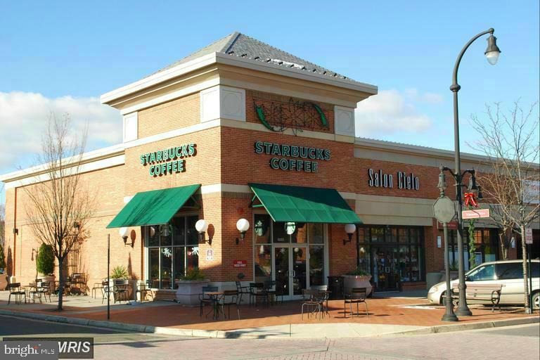 LINDEN ROW CONDOMINIUM - Residential Lease