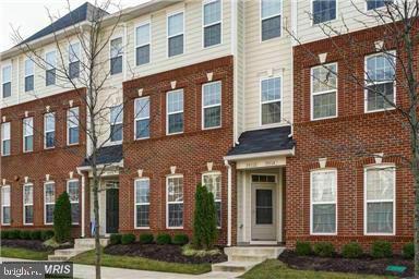 LINDEN ROW CONDOMINIUM - Residential Lease