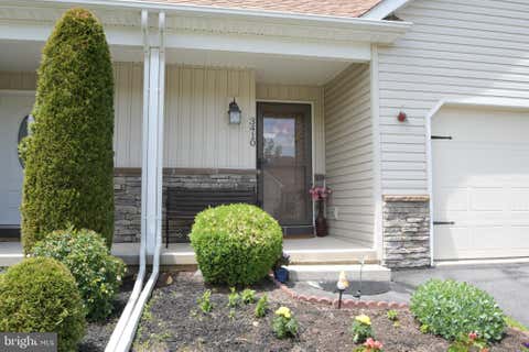 Townhouse For Sale - 3410 Seip Road<br/> MACUNGIE, PA 18062