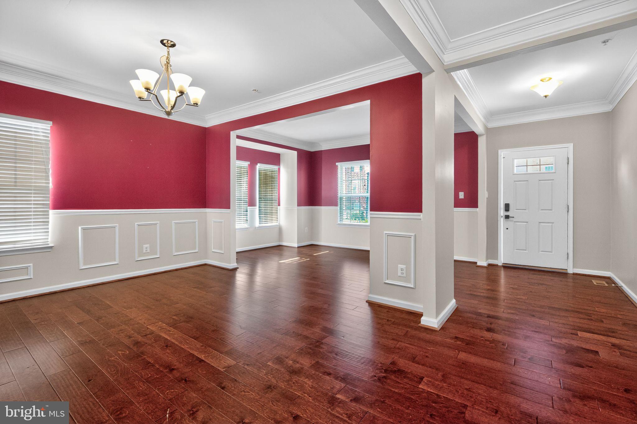 5647 BARNSTORMERS LANE