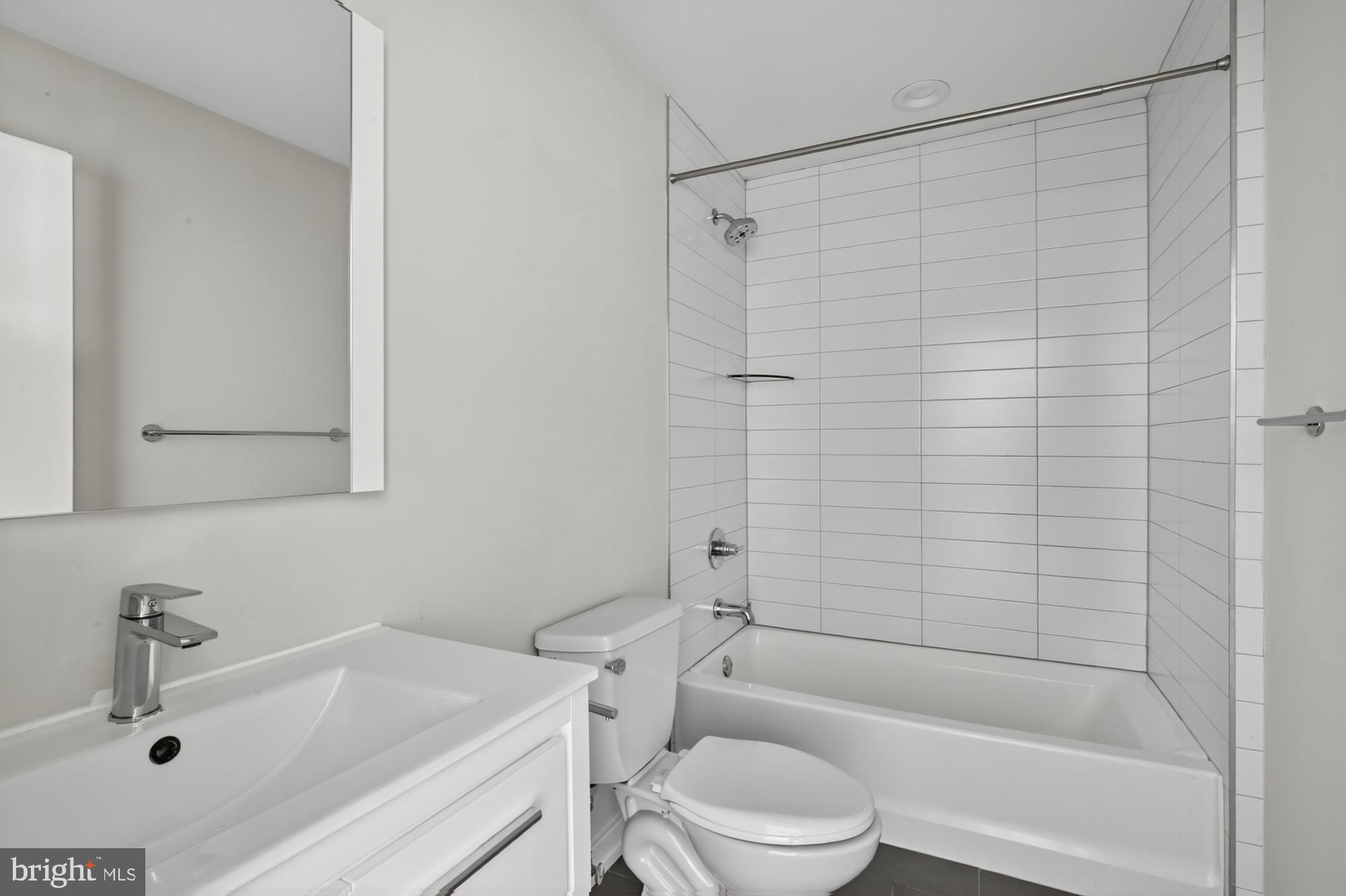 MANAYUNK - Residential Lease