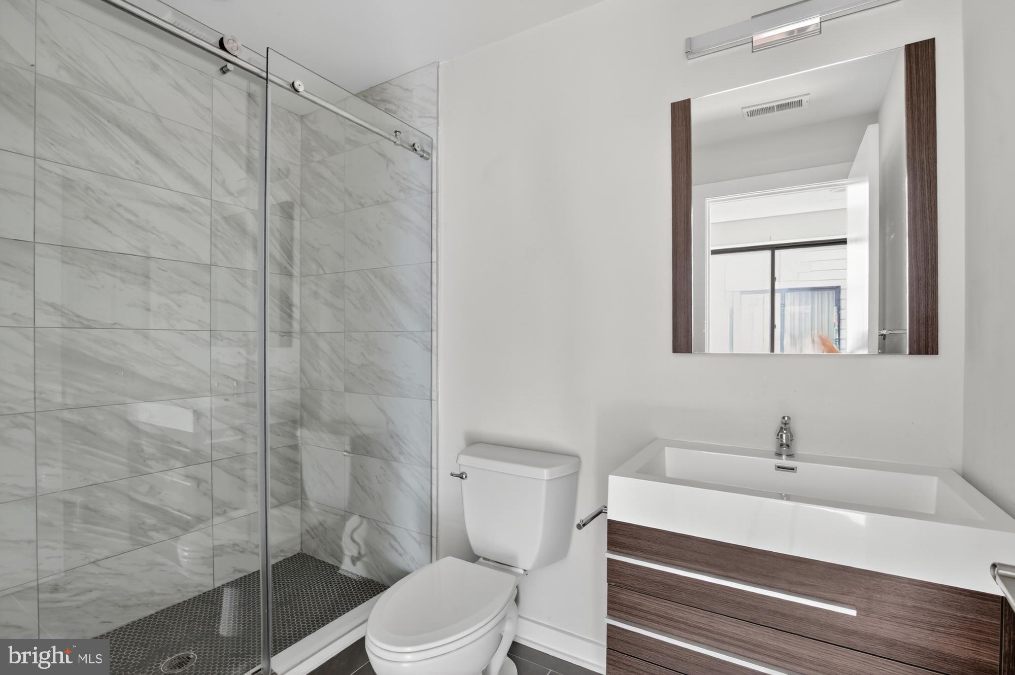 MANAYUNK - Residential Lease