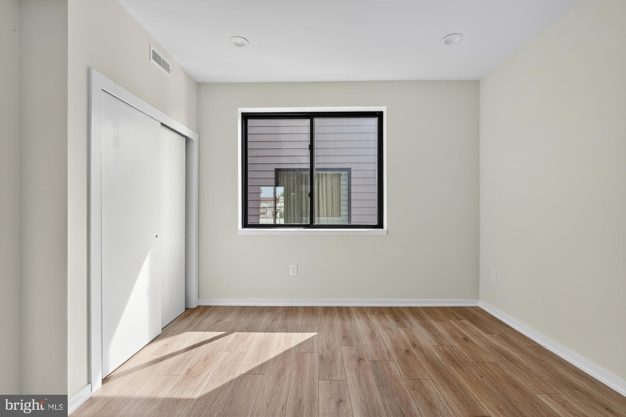 MANAYUNK - Residential Lease