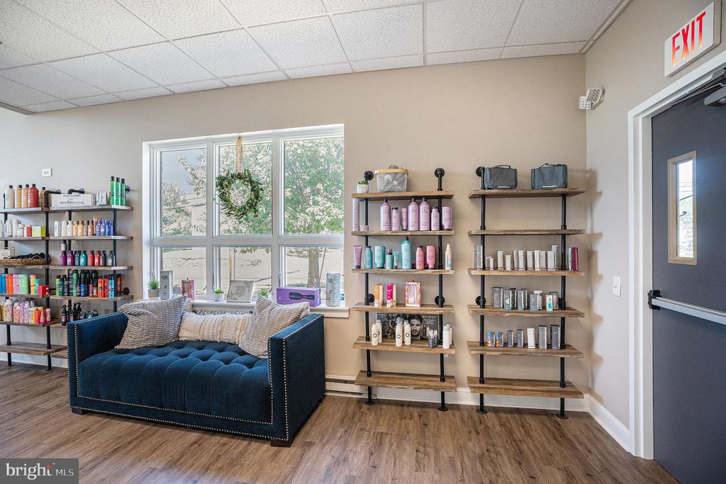 Photo of 1570 Sumneytown Pike #B, LANSDALE, PA 19446 (MLS # PAMC2158460)