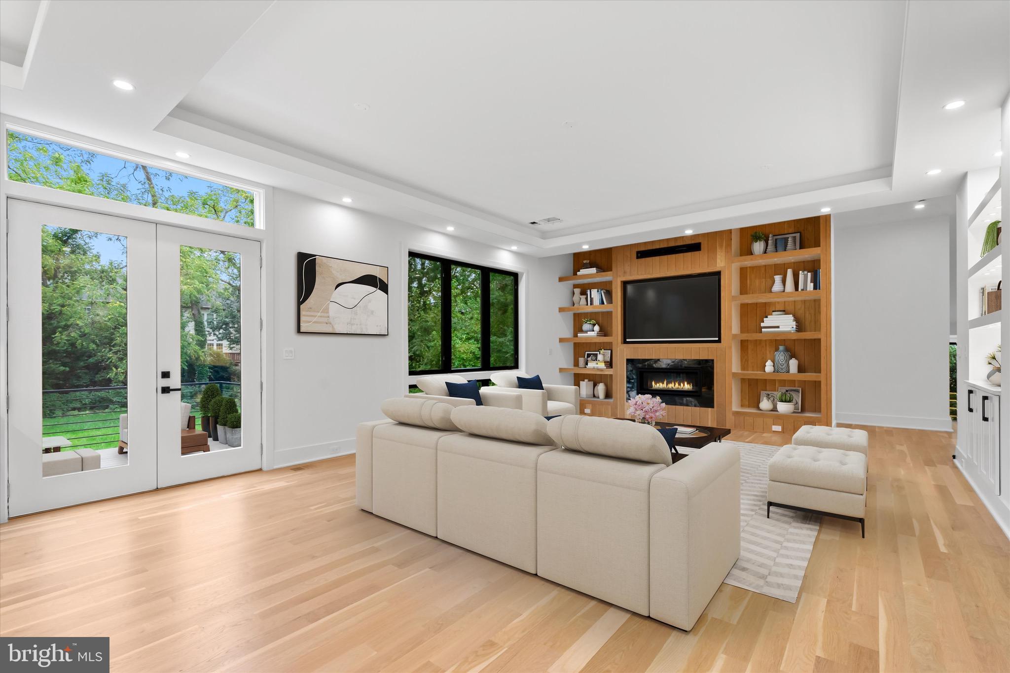 ELCINO MANOR - Residential