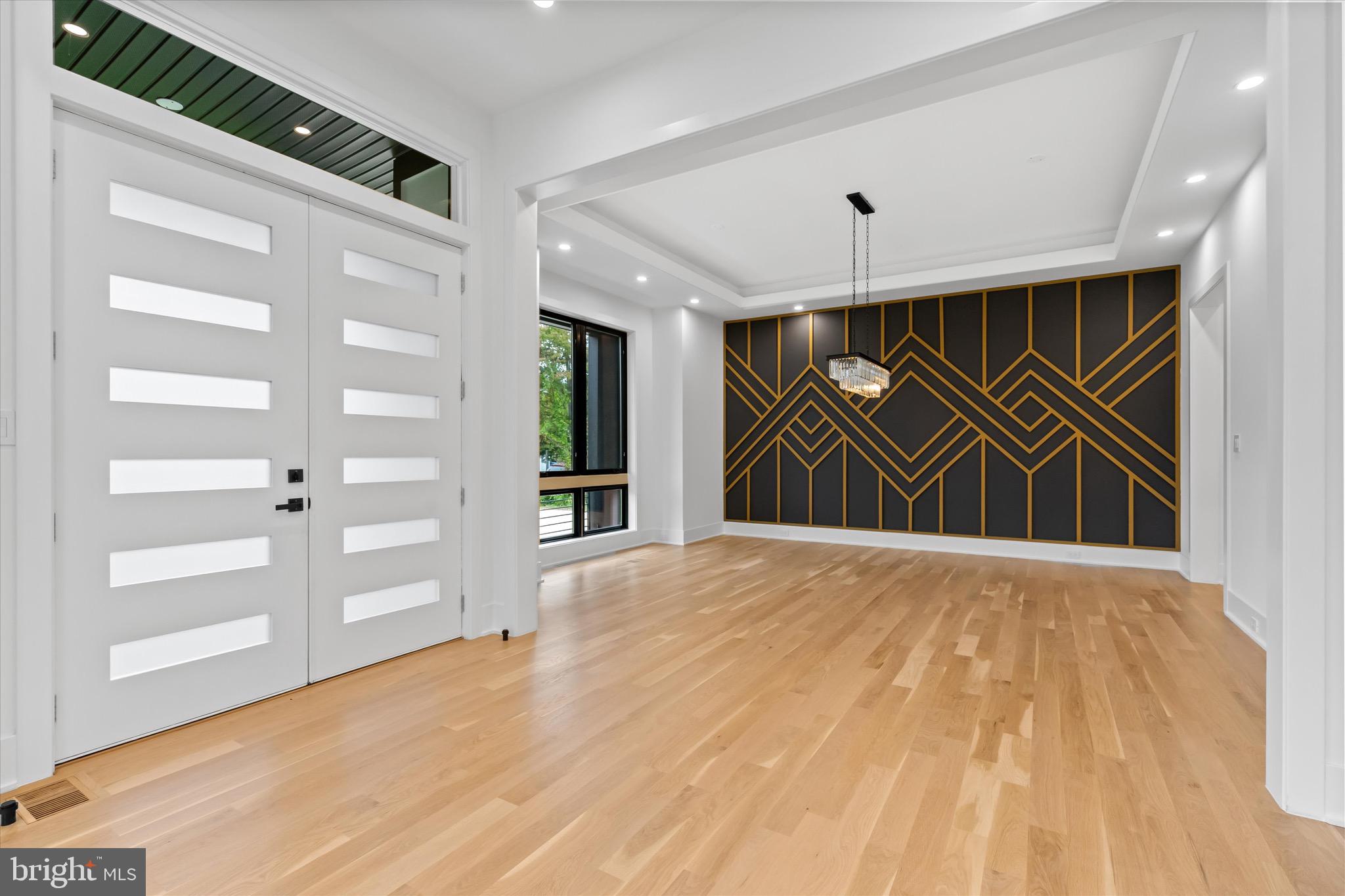 ELCINO MANOR - Residential