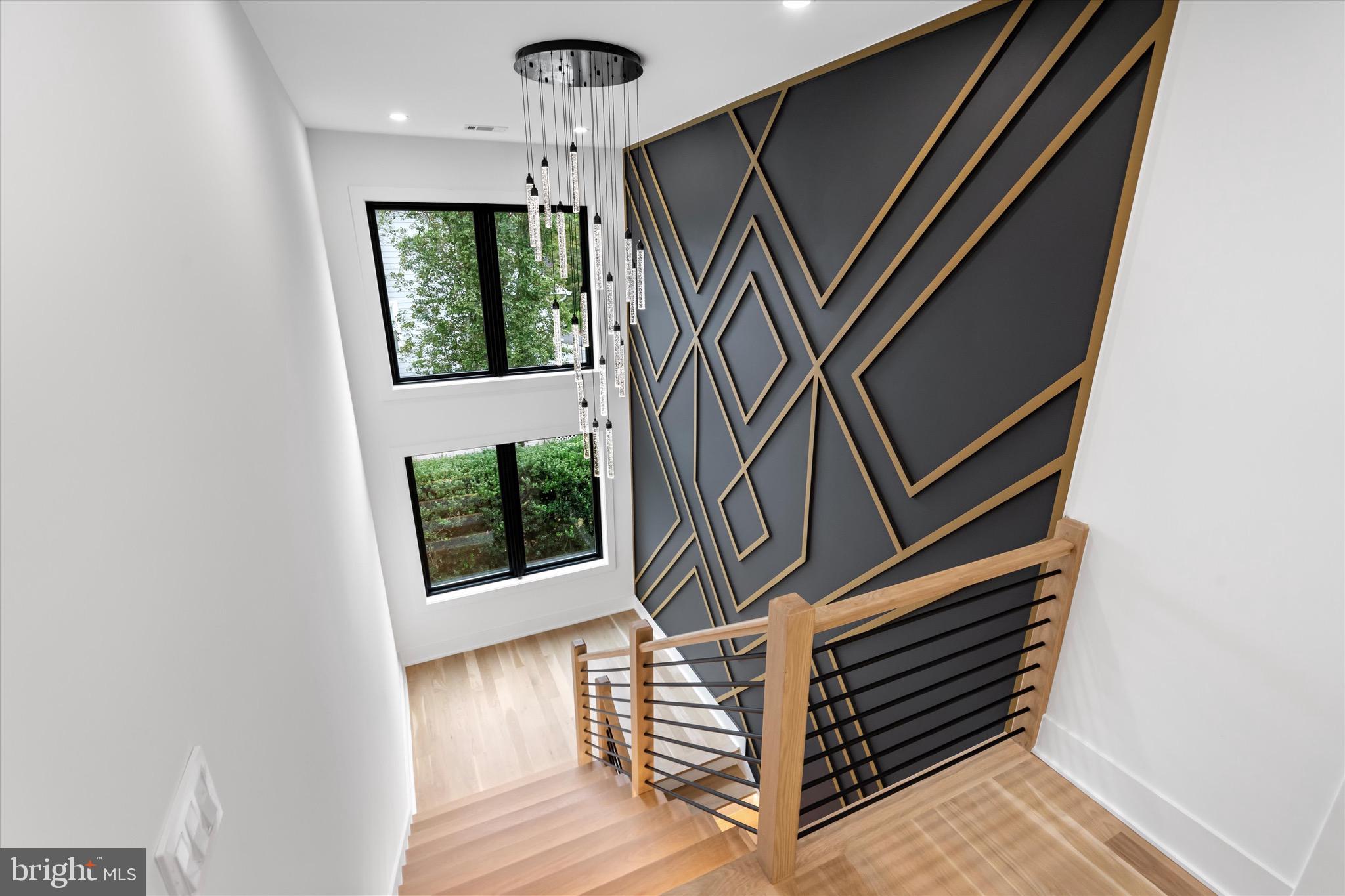 ELCINO MANOR - Residential