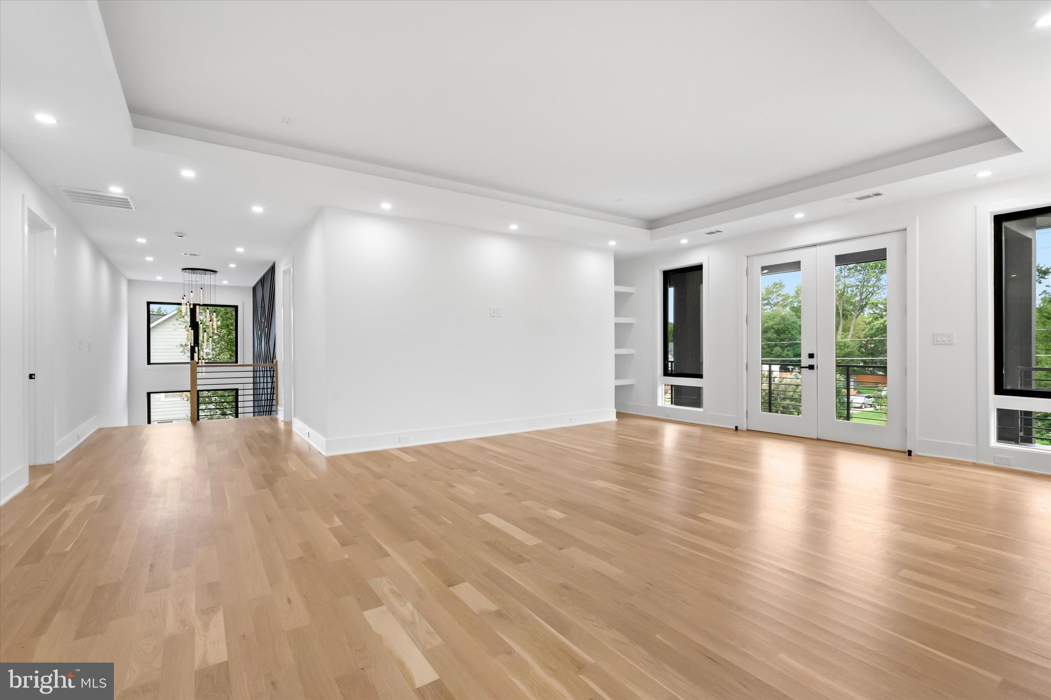 ELCINO MANOR - Residential