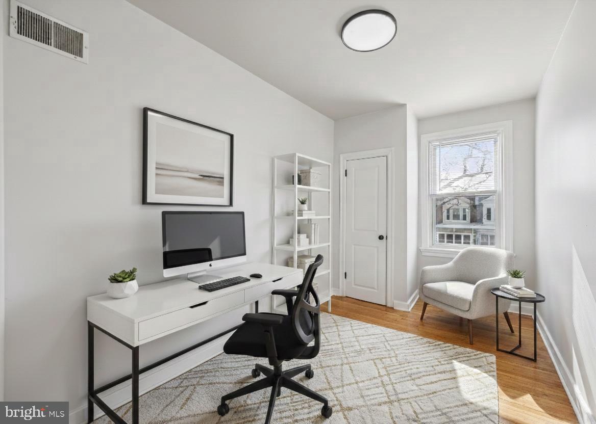 WEST OAK LANE - Residential