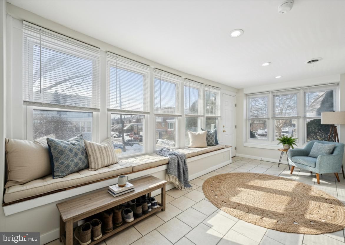 WEST OAK LANE - Residential