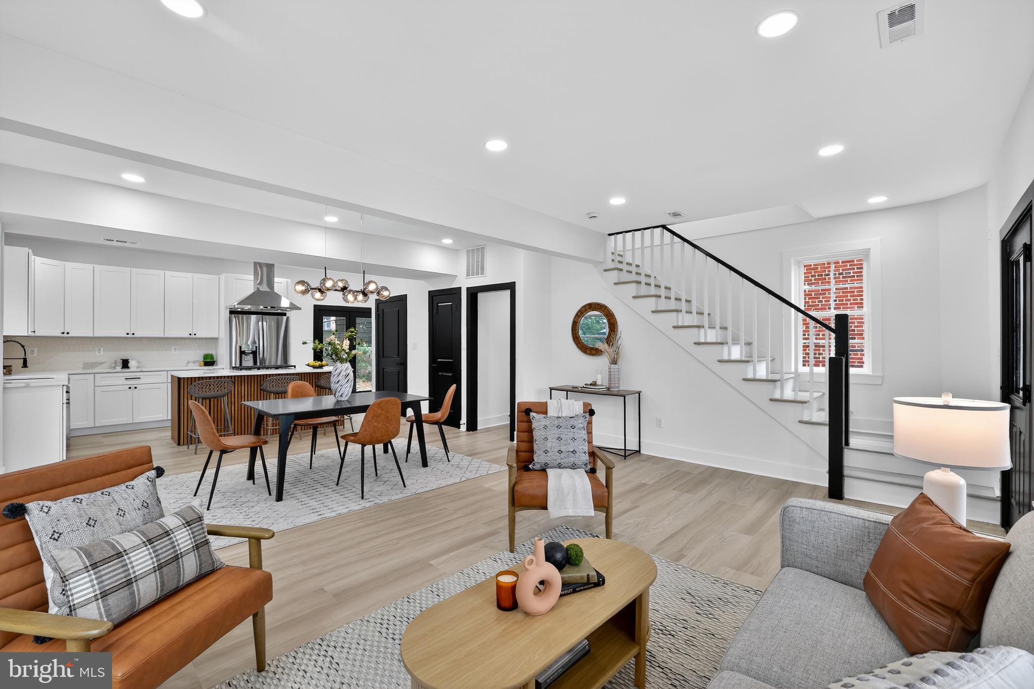 2948 MILLS AVENUE NE