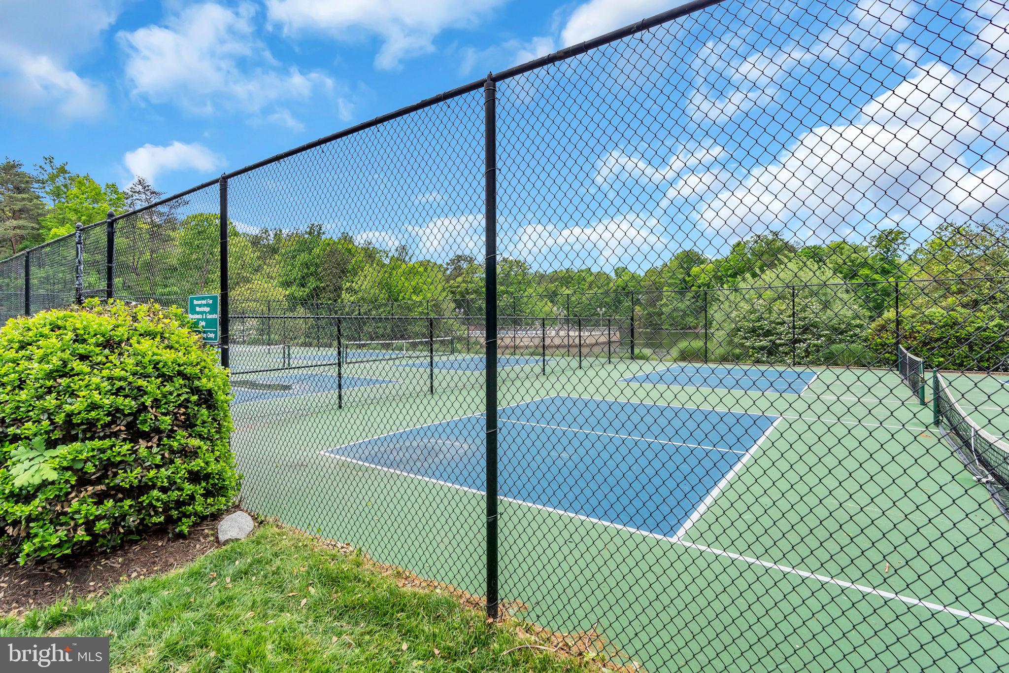 SOMERSET AT WESTRIDGE - Residential