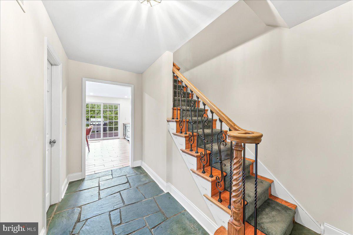5449 CRESTLINE ROAD